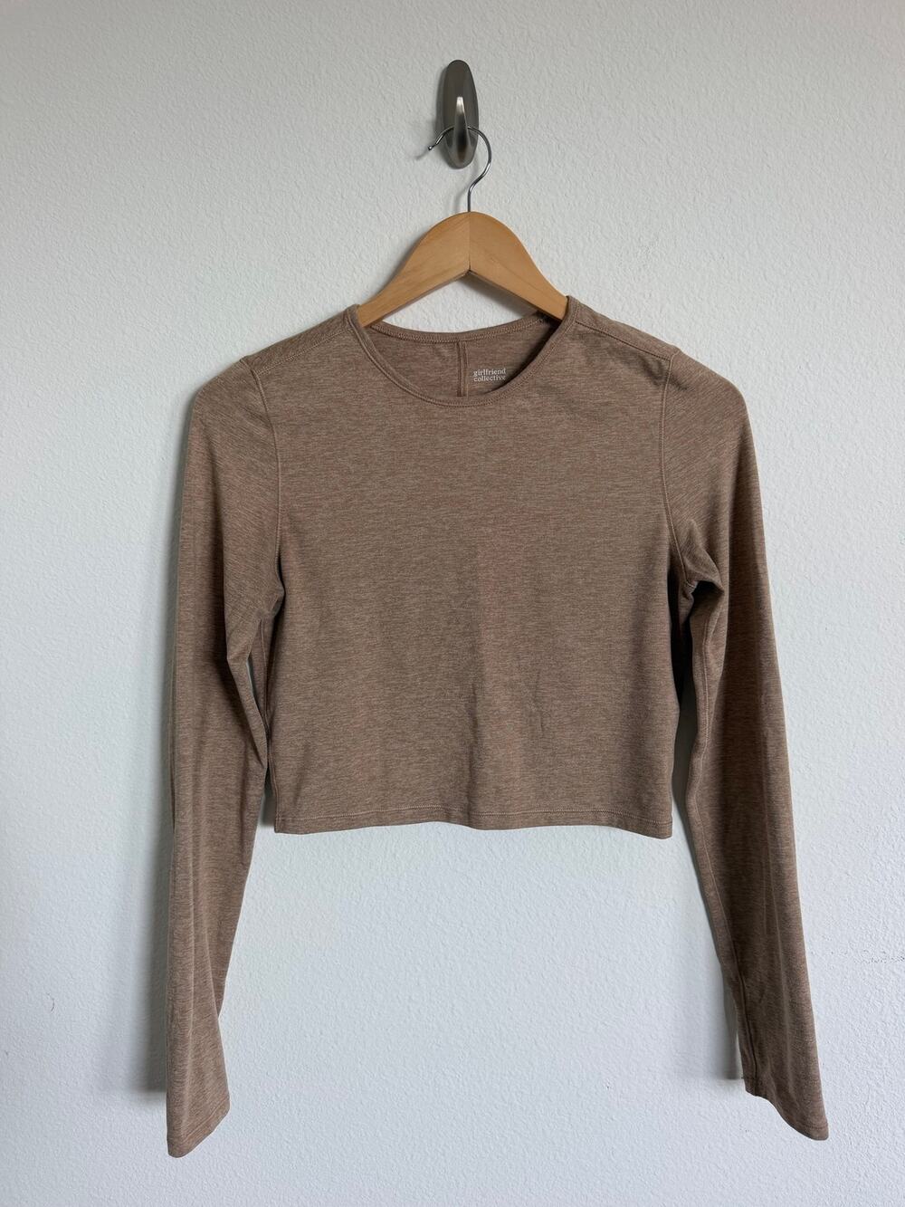 Girlfriend Collective Resest Cropped Top Long Sleeve Yoga Workout Beige Size S